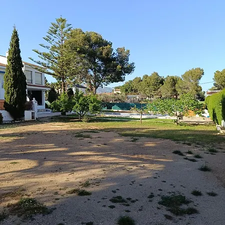 Teresa Les Tres Cales